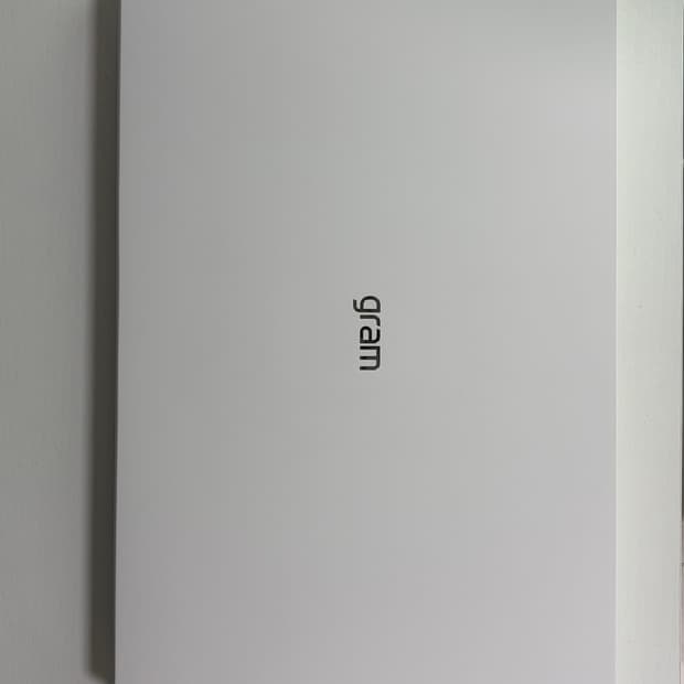 LG 그램 15Z90S-GA5PK 화이트 노트북