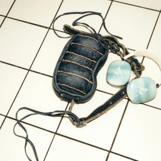 애프터아워즈 데님 컷오프 숄더백 블루