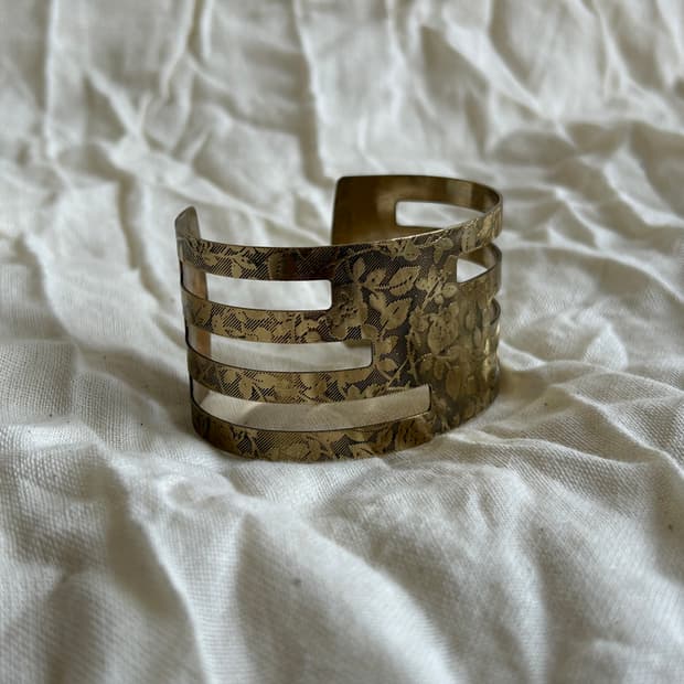 오리엔탈 패턴 골드뱅글