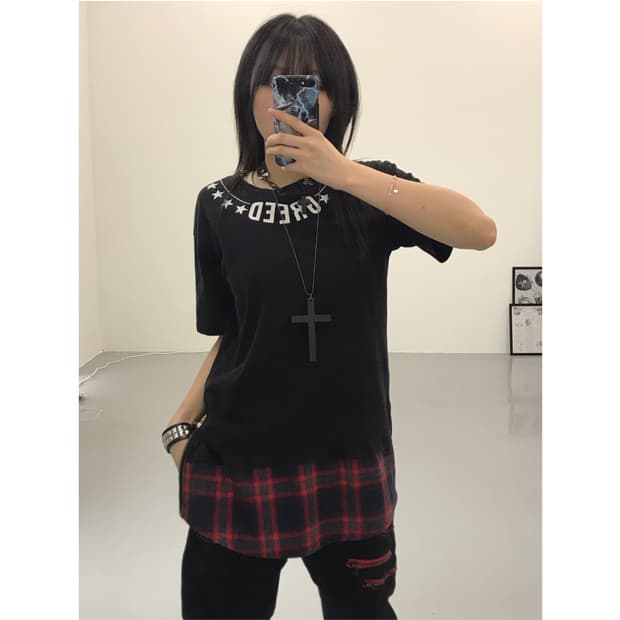 Greed Graphic Short Sleeve T-Shirts 