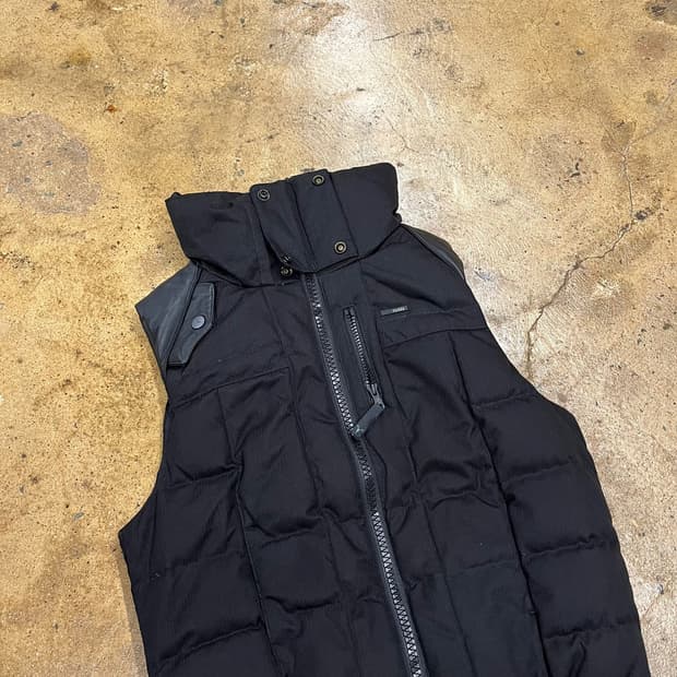 [정품/xs] nobis 노비스 블랙 패딩 조끼 b10