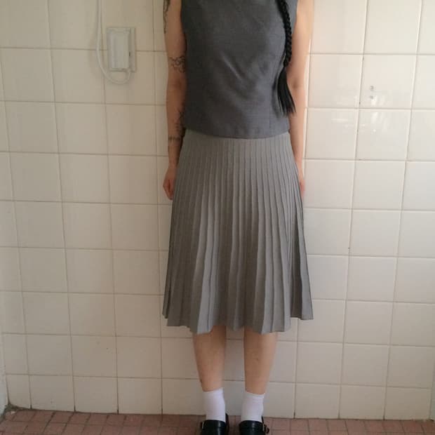 Glossy sleeveless