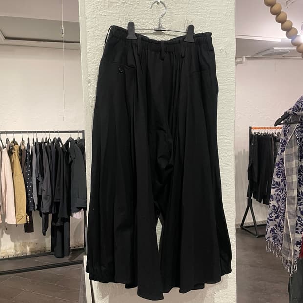 요지야마모토 뿌르옴므 카라스 팬츠