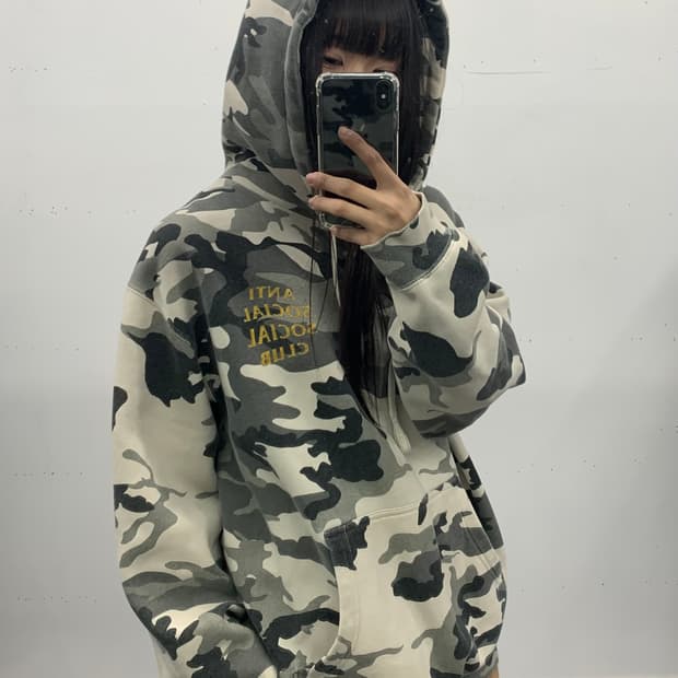 안티소셜 클럽 카모 후드티