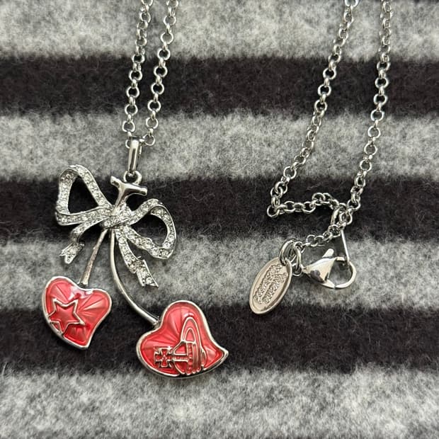 비비안웨스트우드 발렌타인 한정판 체리 목걸이