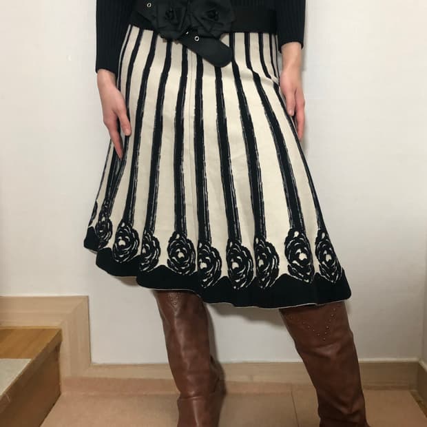 빈티지 블랙 앤 화이트 오리엔탈 스커트