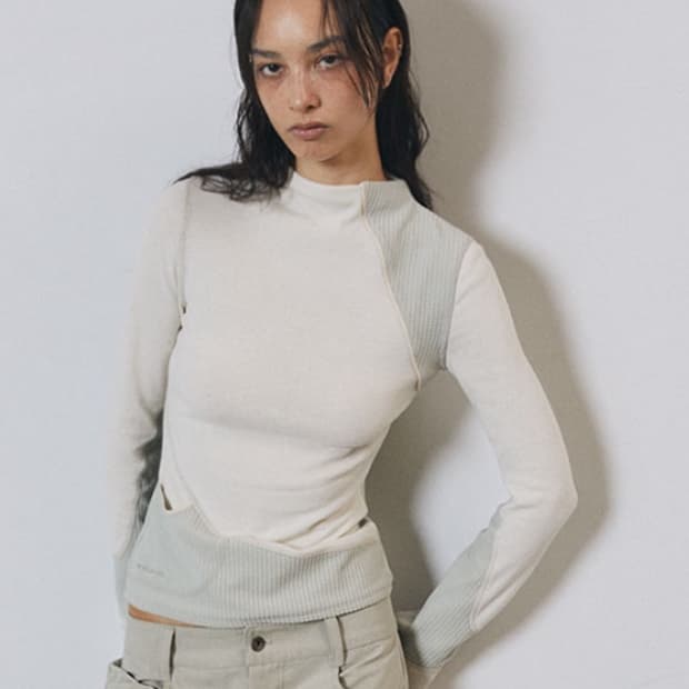 디프런티스 Paneled Knit Top 