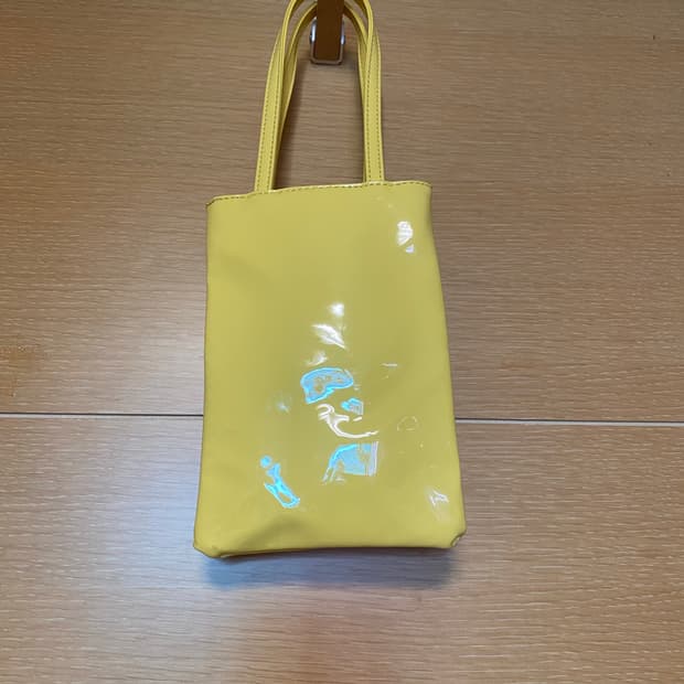 노란색 에나멜 미니 토트백 [새상품][무배]