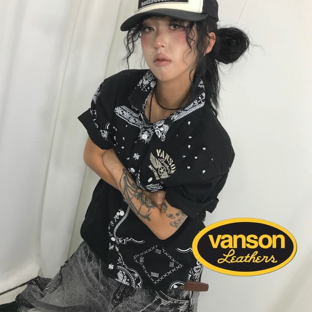 ☠️ 밴슨 스컬 & 페이즐리 패턴 자수패치 하이넥 반팔 셔츠 ☠️