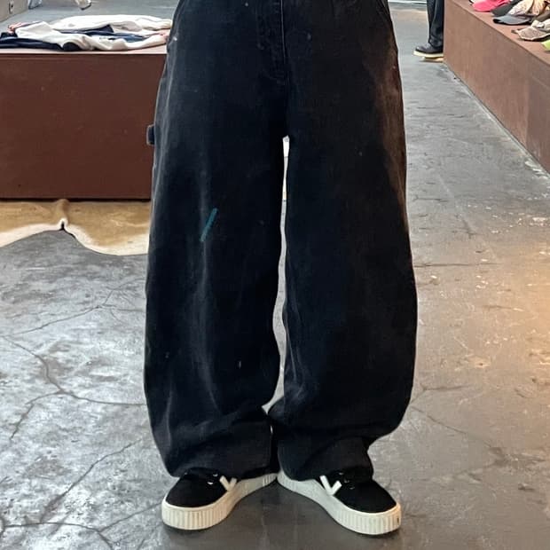 위캔더스 블랙 데님 워크팬츠 H303
