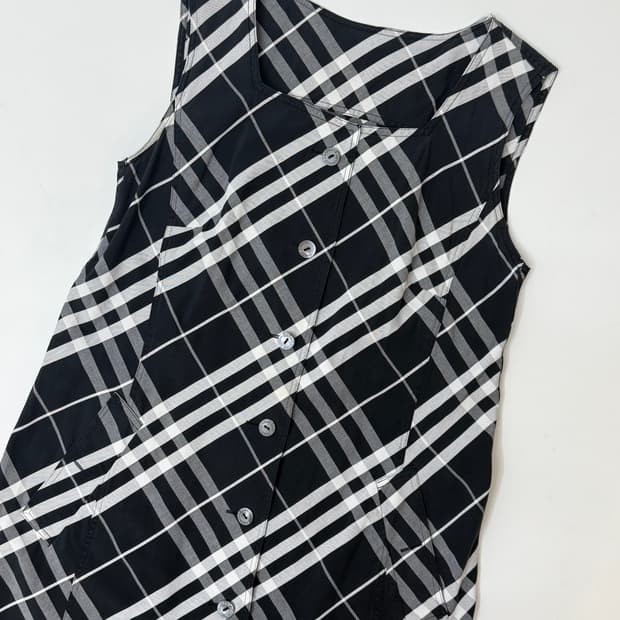 Burberry 버버리  노바 체크 슬리브리스 원피스