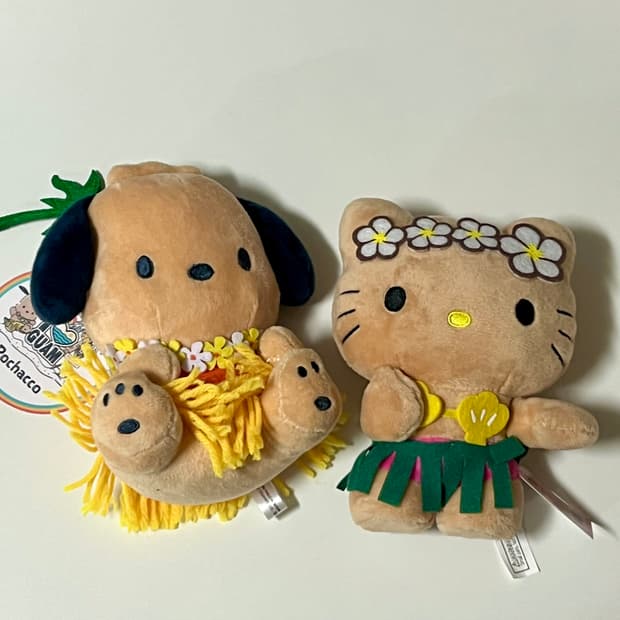 산리오 괌 태닝 키티 & 태닝 포차코 인형 (택 있음)
