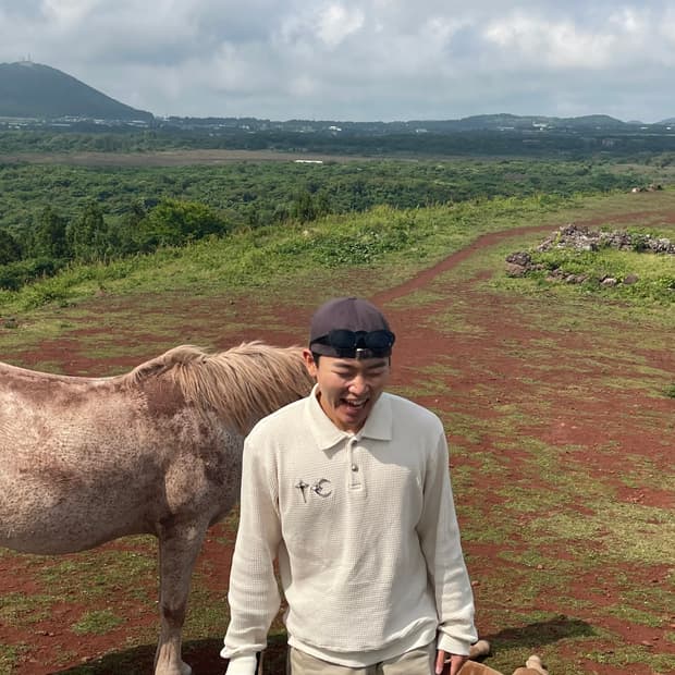 떠그클럽 와플 니트 카라 롱슬리브 크림