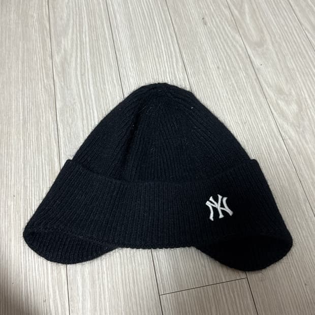 MLB 앙고라 모헤어 이어플립 비니