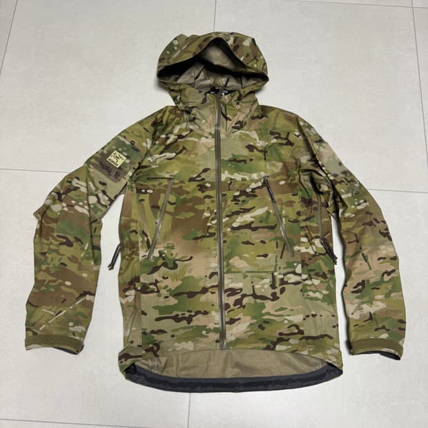 아크테릭스 리프 알파 자켓 LT Gen2.1 멀티캠