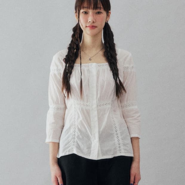 쉬이즈큐트 로맨틱블라우스 화이트 새상품