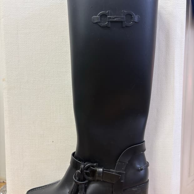 살바레토 페레가모 레인부츠 220