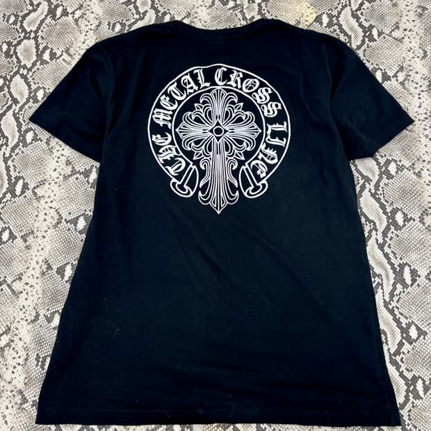 “Vintage” Cross Print Black Tee