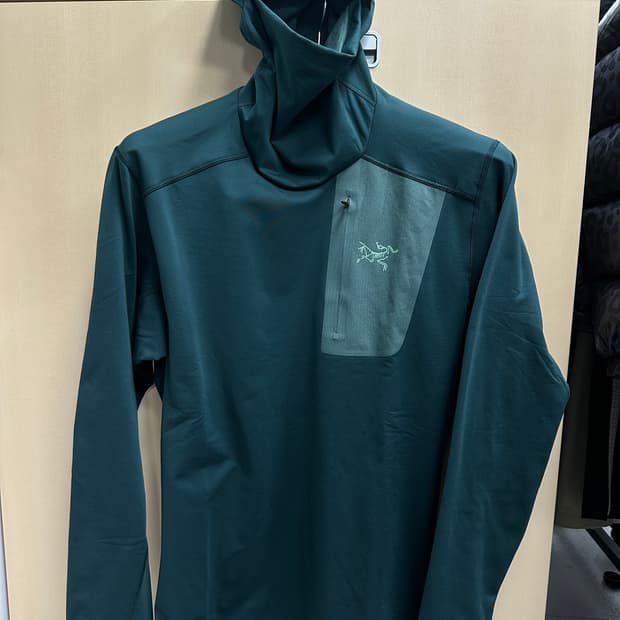 아크테릭스(Arc‘teryx) 베이스레이어 후드티셔츠