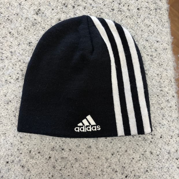 N183. 아디다스 삼선비니