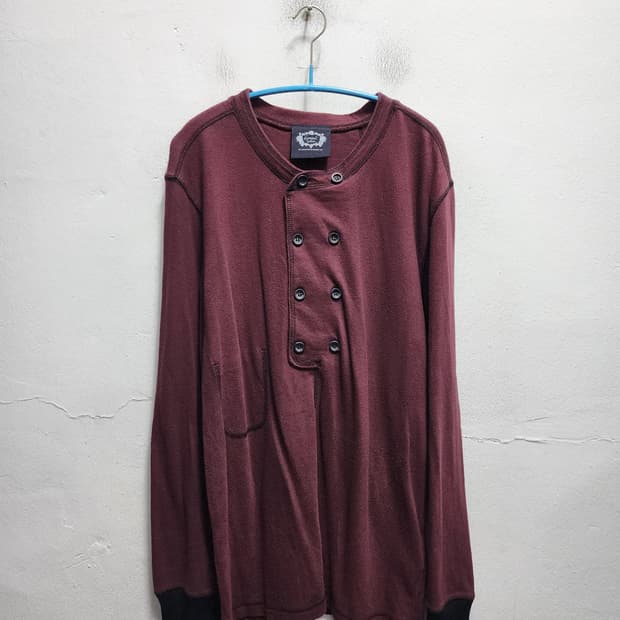 제너럴아이디어 최범석 8단추 스판 헨리넥