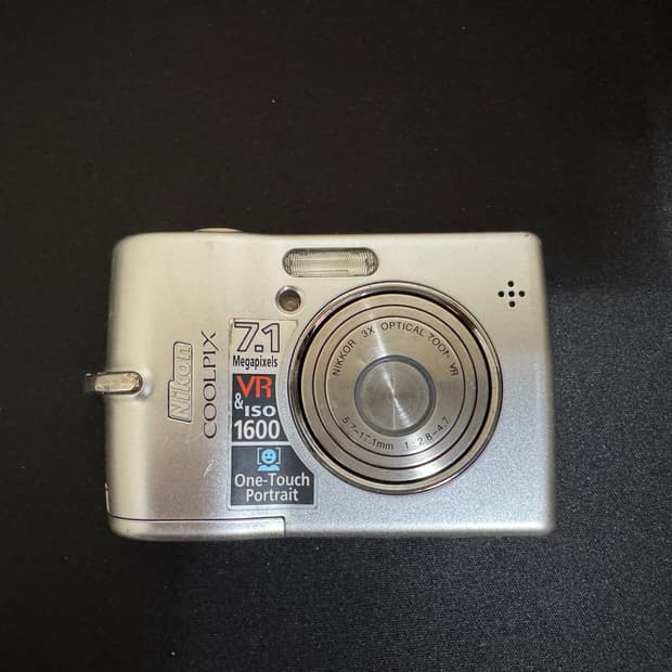 니콘 쿨픽스 L12 디카