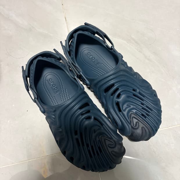 크록스 x 살레헤 벰버리 폴렉스 클로그 꼬모