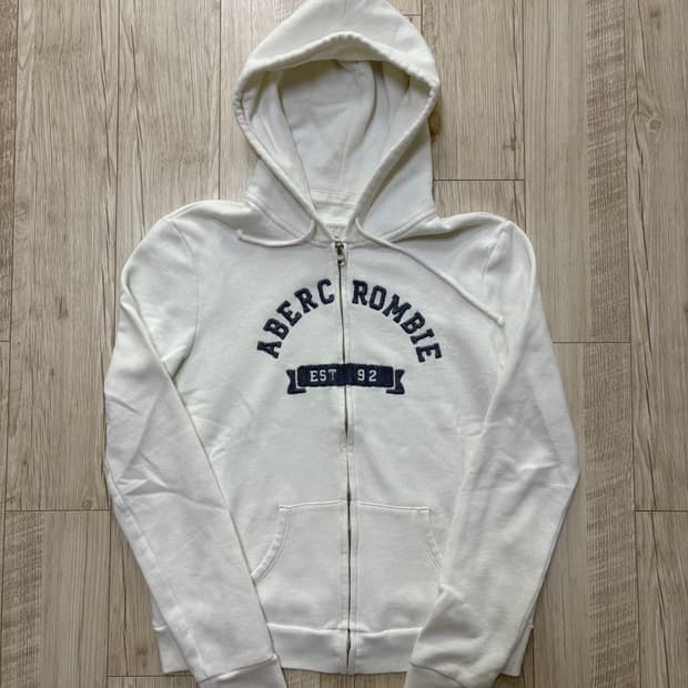 아베크롬비 딱붙핏 후드집업 화이트 m
