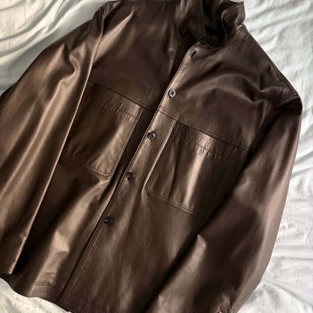 르메르 스탠드카라 레더셔츠자켓