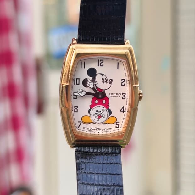 [80s Seiko]Disney mickey gold tank watch