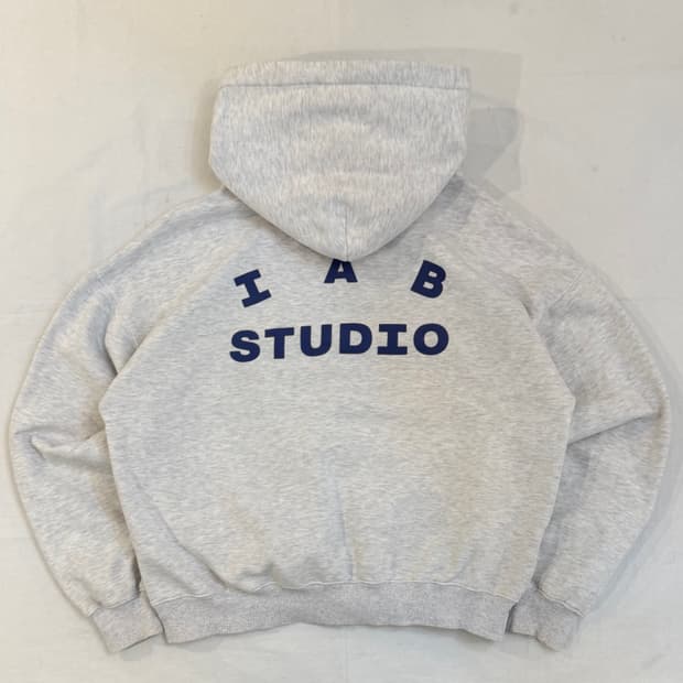 아이앱 스튜디오 로고 후드티 라이트 그레이 멜란지