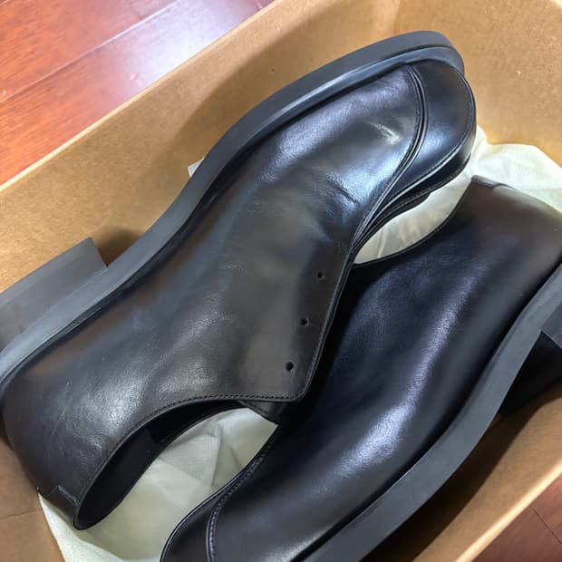 로맨틱무브 플리츠 더비 260