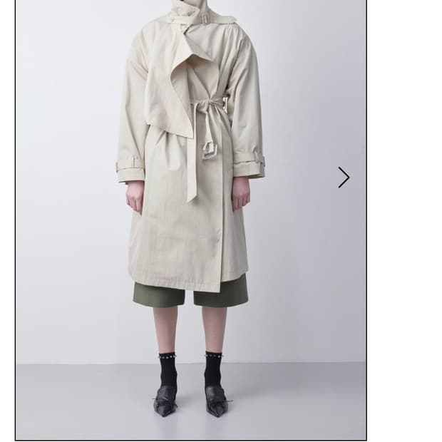 BEIGE DIAGONAL FRONT TRENCH-COAT 트렌치코트