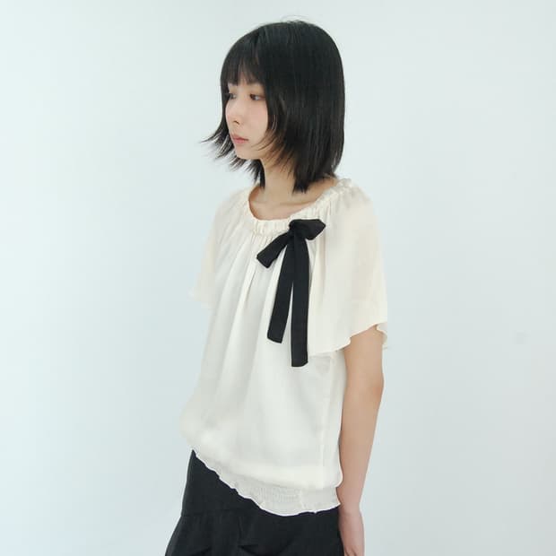 Natural beauty basic ribbon blouse