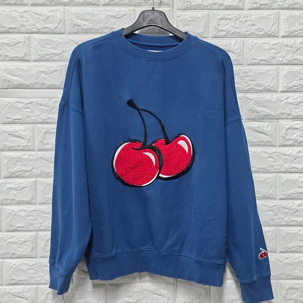 택포// 키르시 빅체리 맨투맨 XL