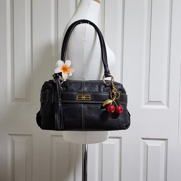 #희귀템) 💝(Balenciaga) BB로고 레더 태슬 숄더백 (정품)