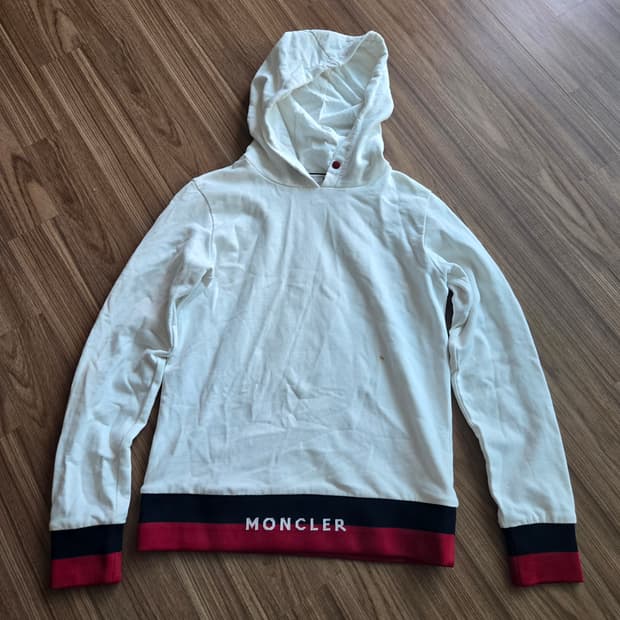 몽클레어 화이트  후드티