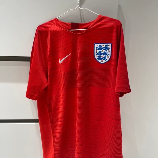 나이키 잉글랜드 축구 유니폼 M 어센틱 정품