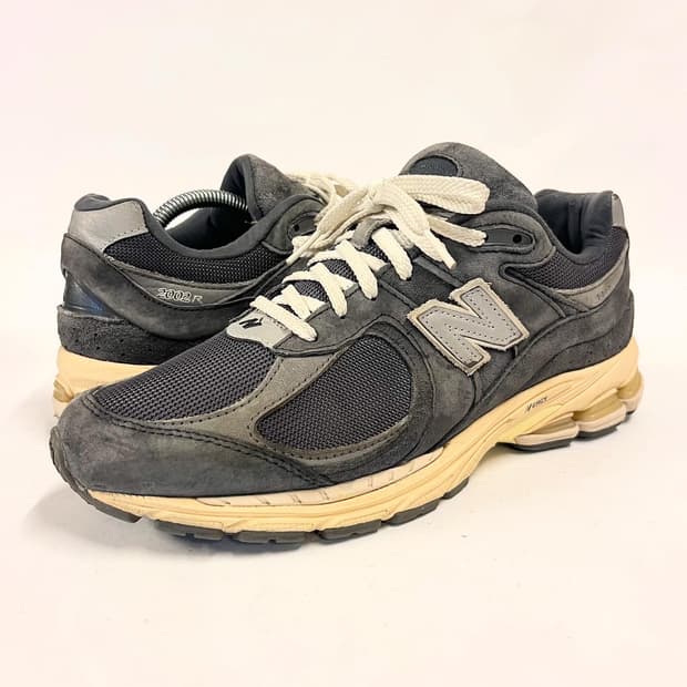 뉴발란스 2002R 