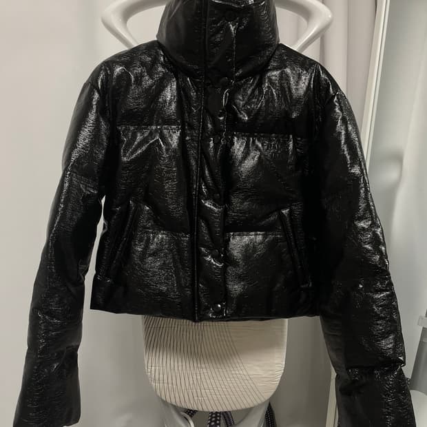 페일제이드 무광 블랙 크랙 하이넥 숏패딩