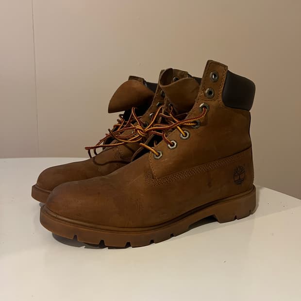 팀버랜드 6인치 베이직 러스틱 오리지널 부츠