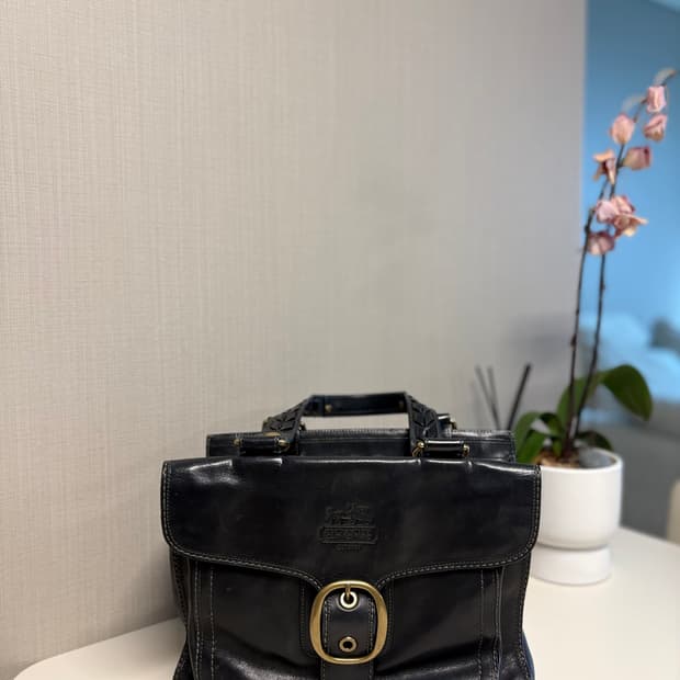 빈티지 코치 블리커 블랙 레더 사첼백