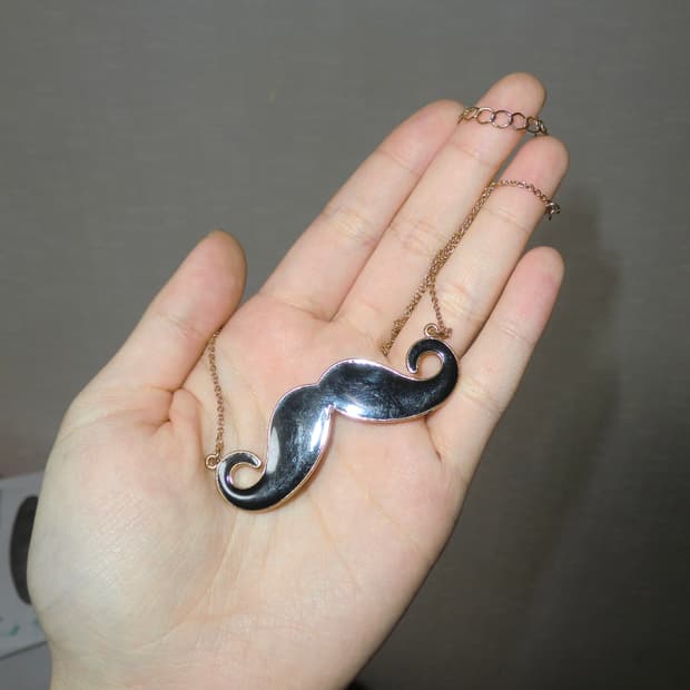 콧수염 목걸이 빈티지 펑크 