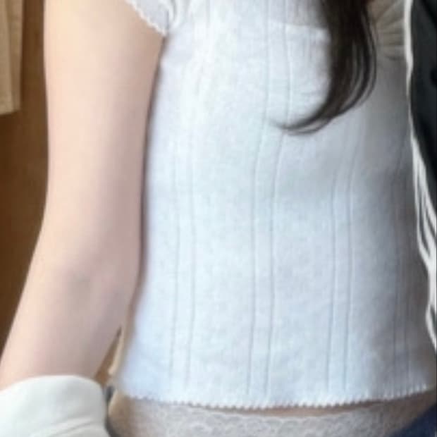 더바넷 아일렛 흰색 반팔 판매합니다🫧
