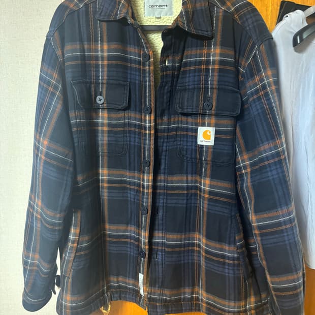 칼하트wip 네이비 체크 후리스셔프