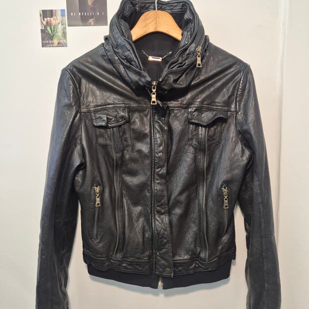 부드러운 양가죽 블랙 자켓  88
사이즈 