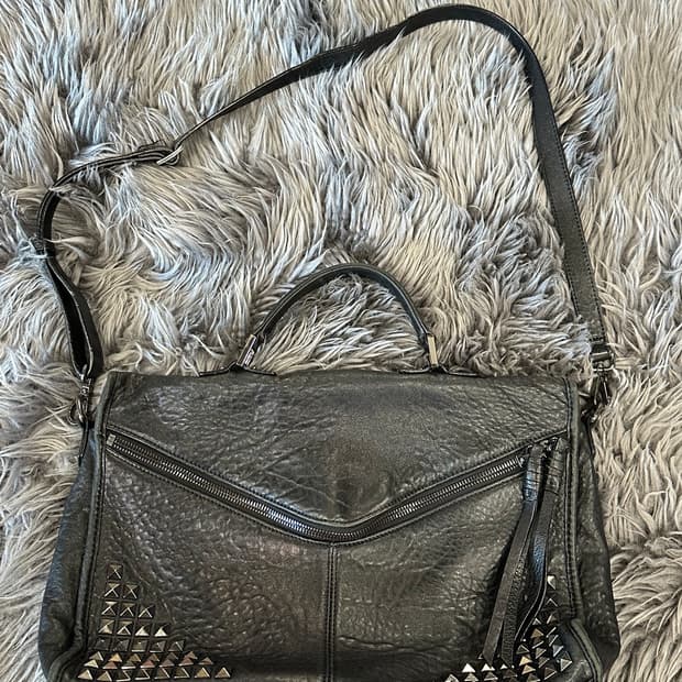 질스튜어트 JILLSTUART 스터드 레더 보스턴백