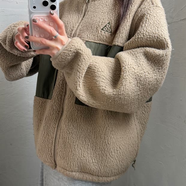 NIKE ACG 카키/베이지컬러 마이크로 플리스 자켓