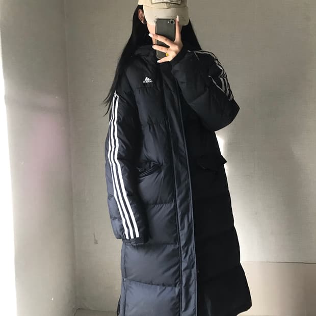 아디다스 검흰 롱패딩