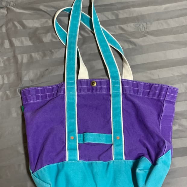 비헤비어 토트백